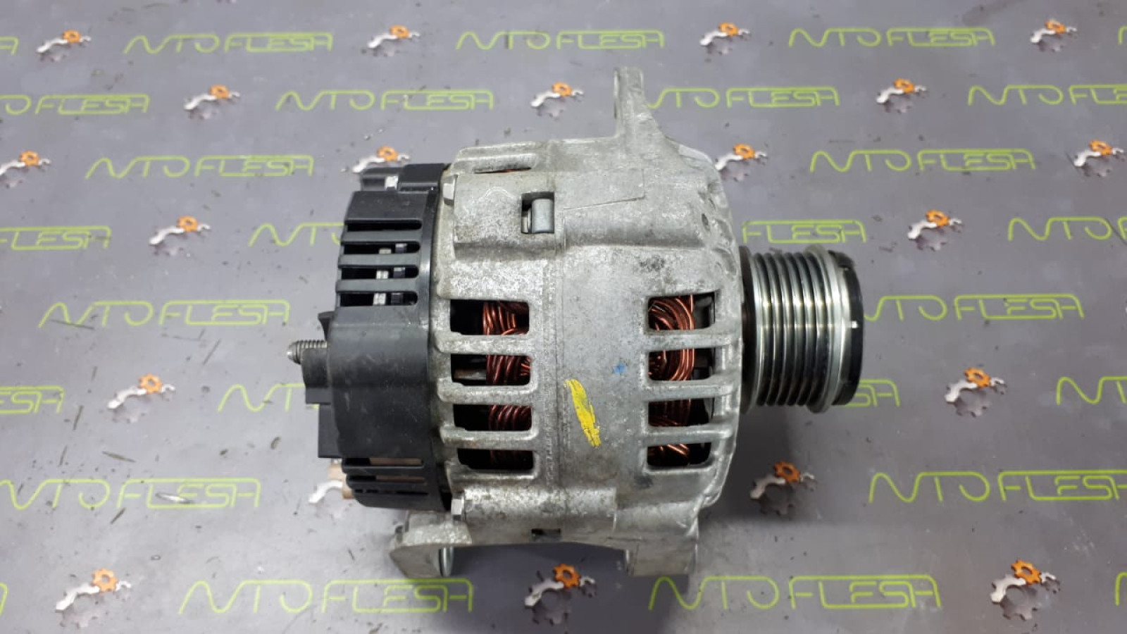 Б/у генератор 8200054588/ SG10B019, 120A/ 14V для Renault/ Volvo