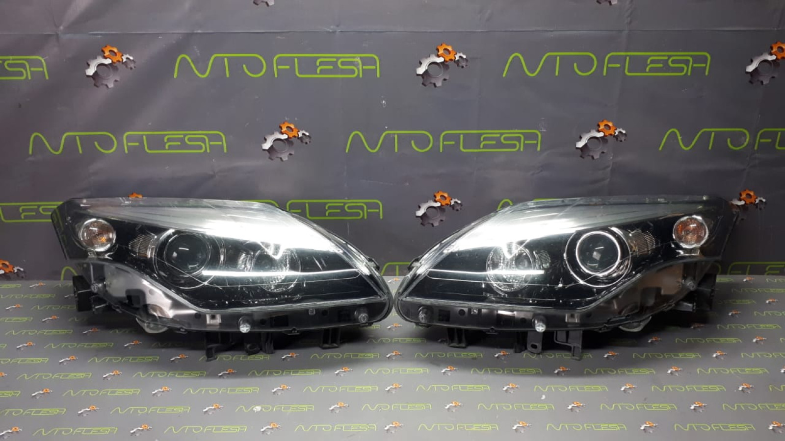 Б/у фары передние 260601102R/ 260105823R, xenon для Renault Laguna III