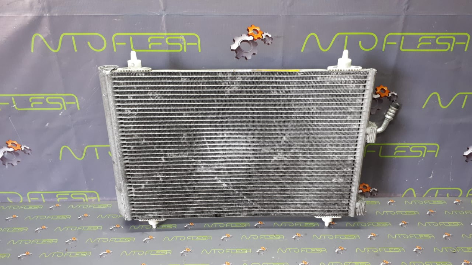 Б/у радиатор кондиционера 9645964780A для Citroen Berlingo, Xsara Picasso/ Peugeot Partner