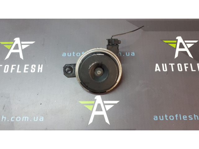 Б/у сигнал/ клаксон 86520-0D140 для Toyota Aygo/ Yaris