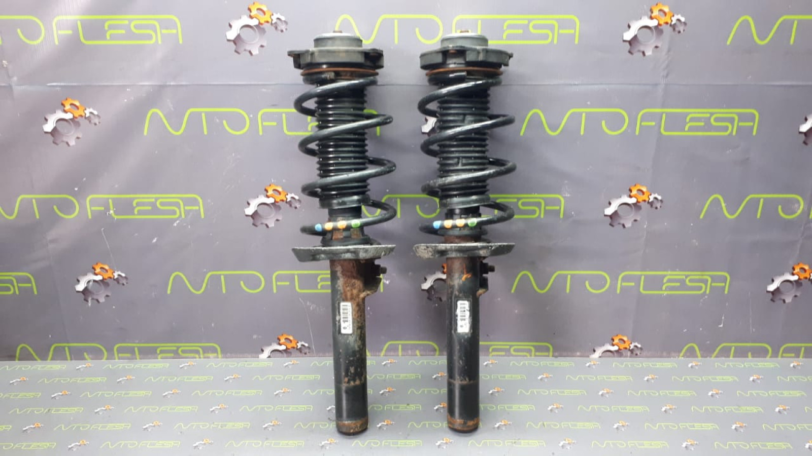 Б/у стойка передняя 1K0413031BF для Audi/ Seat/ Skoda/ Volkswagen