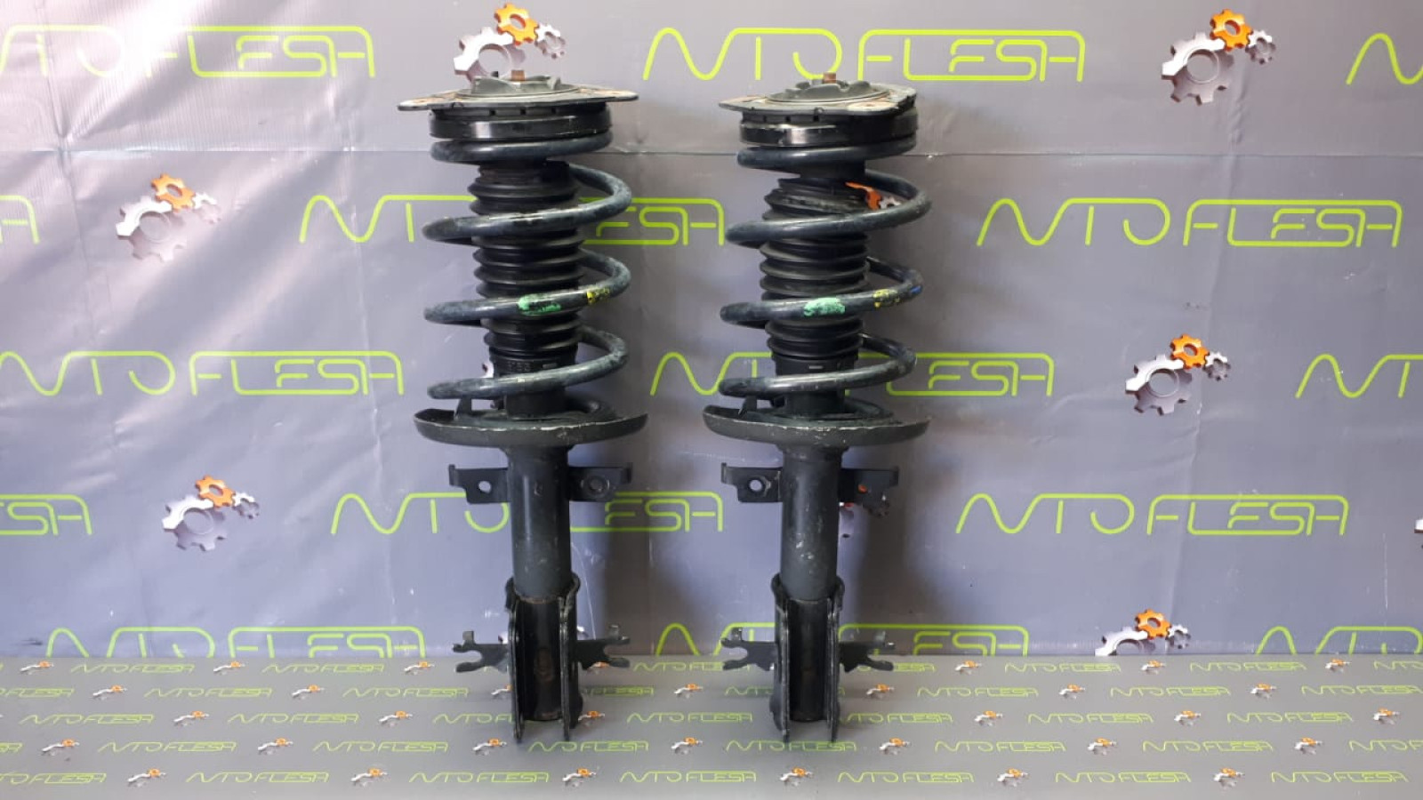Б/у амортизатор передний 543020030R на Renault Laguna III