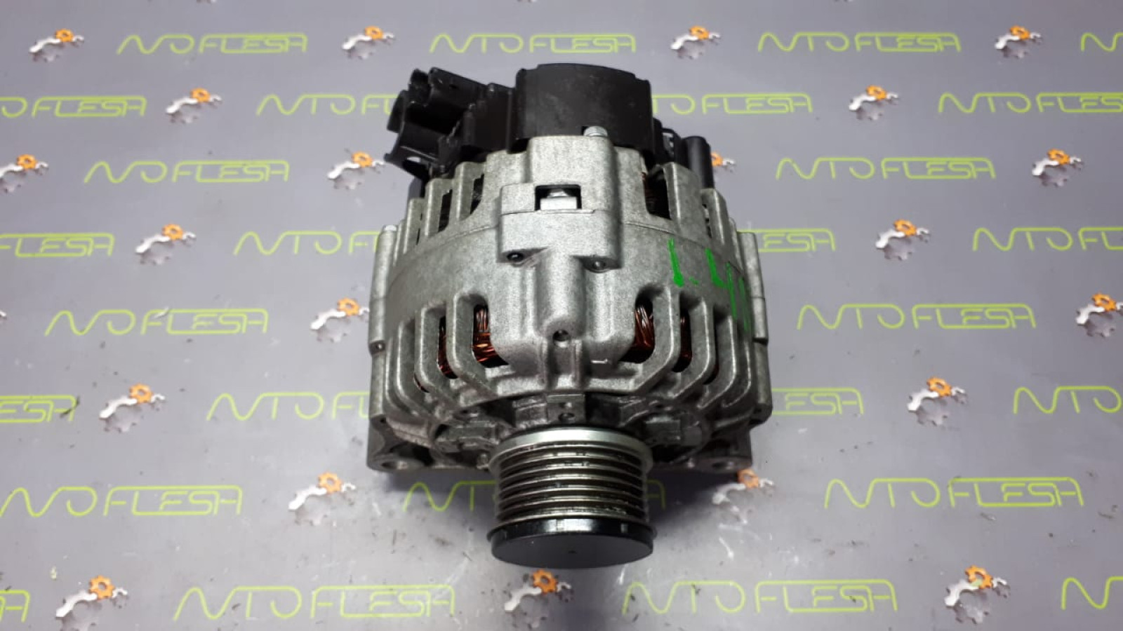 Б/у генератор 9665605080/ TG9B068 Valeo для Citroen Nemo/ Peugeot Bipper Б/у генератор 9665605080/ TG9B068 Valeo для Citroen Nemo/ Peugeot Bipper
