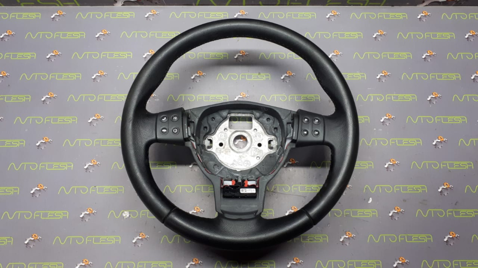 Б/у мультируль (многофункциональный руль) 1P0419091J для Seat Leon II