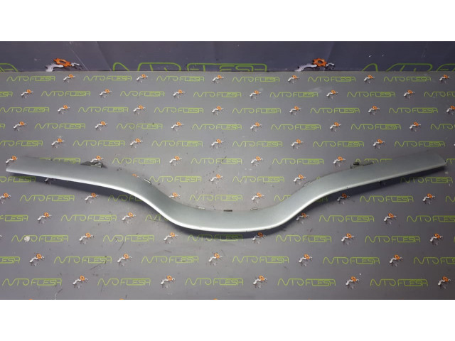 Б/у молдинг решетки радиатора 623822758R для Renault Kangoo II