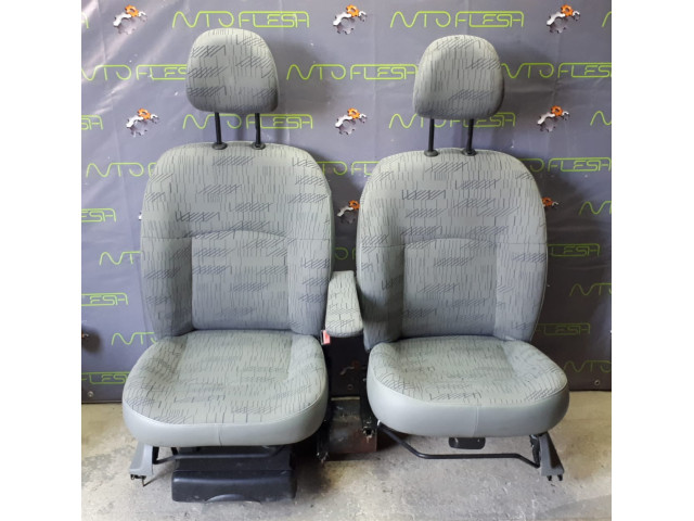 Б/у сиденья передние с подлокотником для Nissan Kubistar/ Renault Kangoo