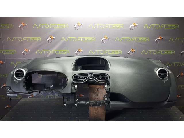 Б/у панель передняя (торпедо) 8200587060 для Renault Kangoo II