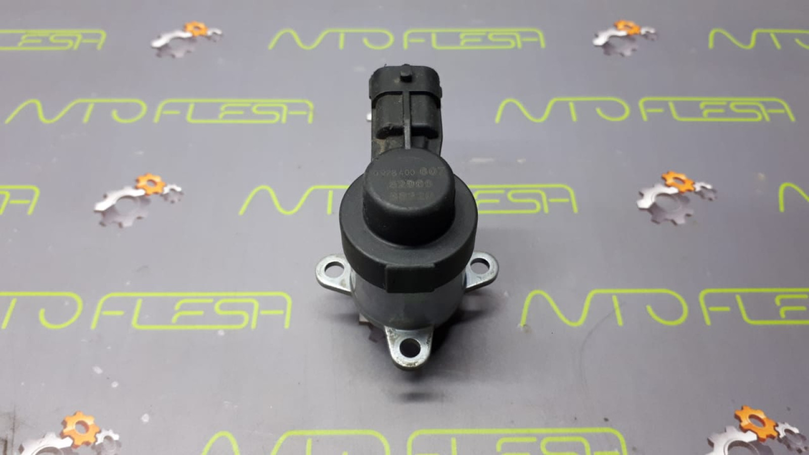 Б/у клапан давления топлива в ТНВД 0928400502 для Nissan/ Opel/ Renault