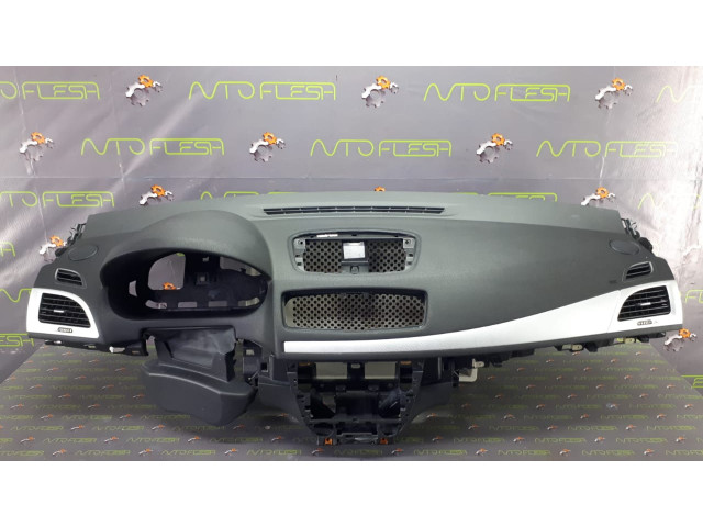 Б/у панель безопасности, торпедо, панель SRP Airbag 681000022R для Renault Megane III