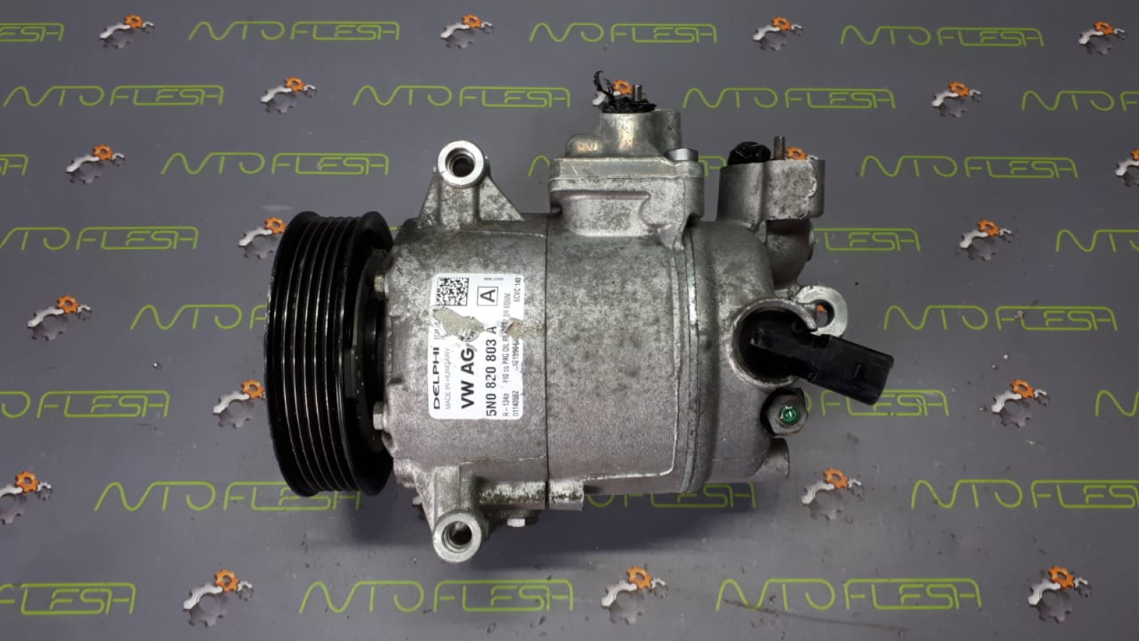 Б/у компрессор кондиционера 5N0820803A Delphi для Audi/ Seat/ Skoda/ Volkswagen