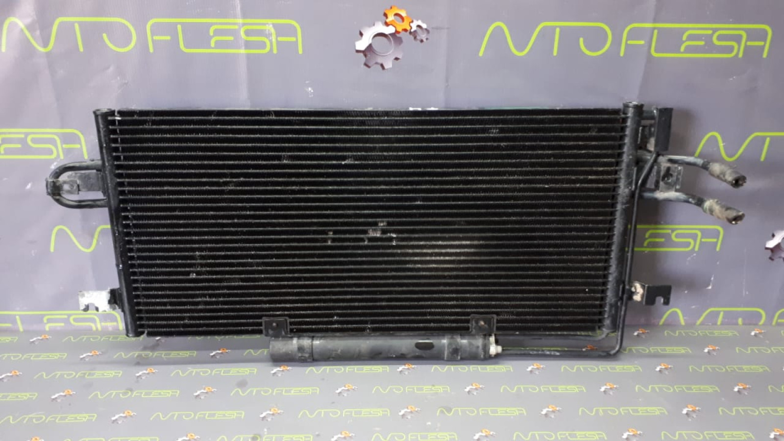 Б/у радиатор кондиционера 7D0820411 для Volkswagen T4