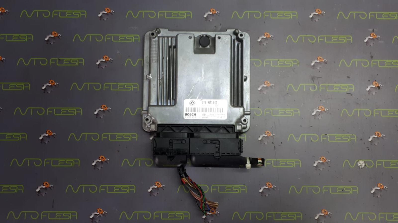 Б/у блок управления двигателем 0281010732/ 070906016 2.5 TDI Bosch для Volkswagen T5