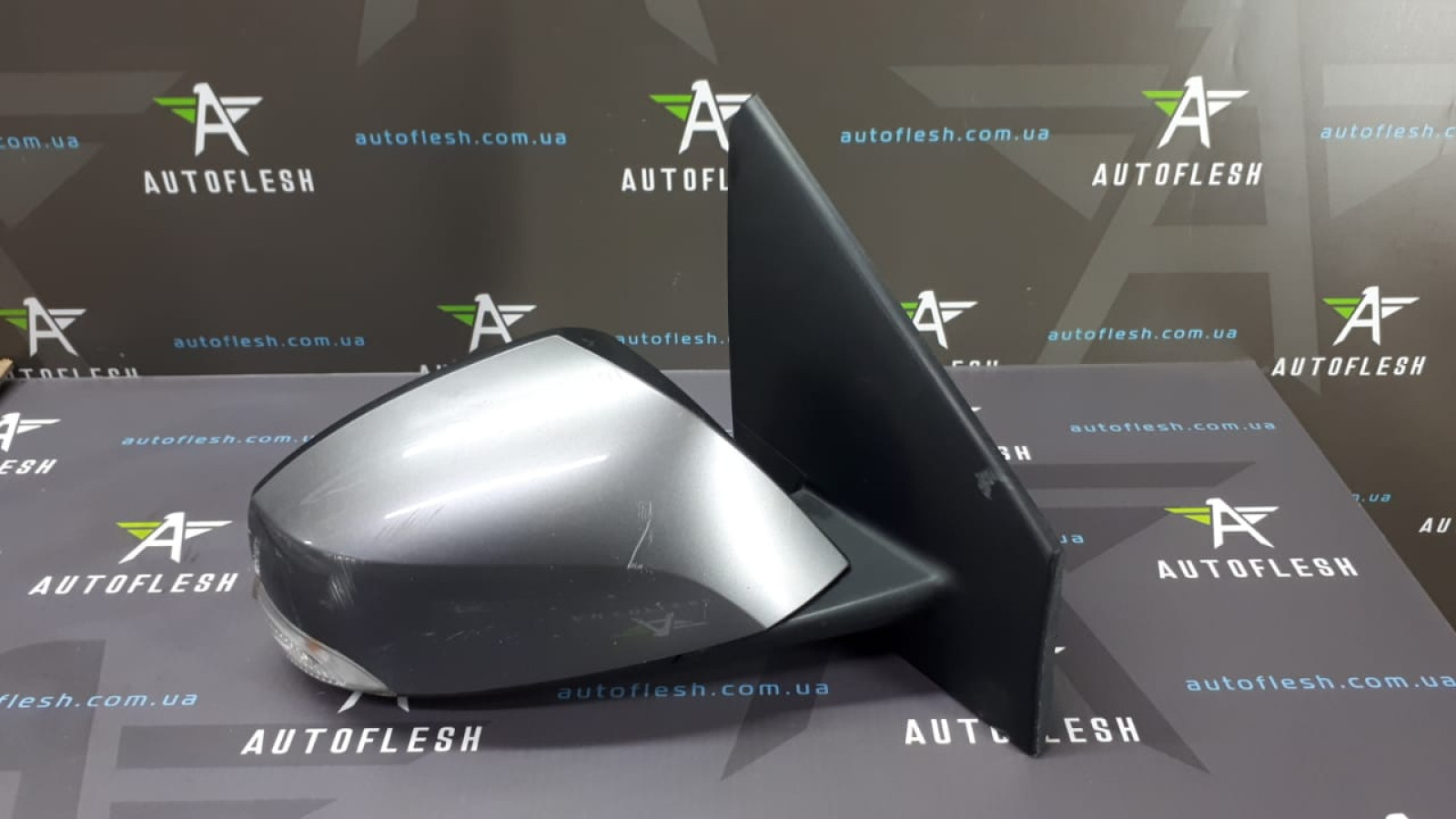 Б/у зеркало правое в сборе с автоскладыванием 12523170, 8pin для Renault Megane III