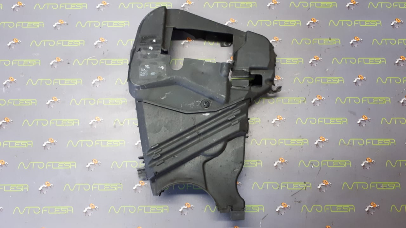 Б/у защита ремня ГРМ 8200795012/ 8200795018/ 8200958221 для Dacia/ Nissan/ Renault/ Suzuki