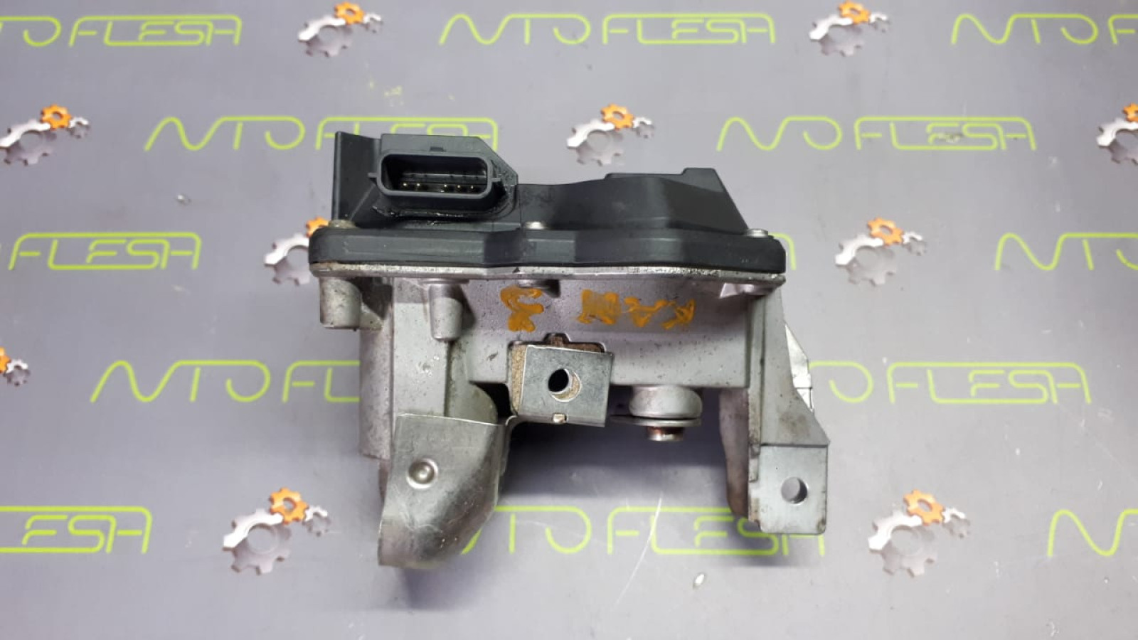 Б/у дроссель/ заслонка выхлопных газов 147B08010R для Mercedes/ Nissan/ Renault