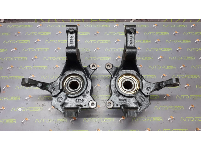 Б/у ступица передняя/ цапфа передняя/ поворотный кулак 8200267645 для Renault Laguna II