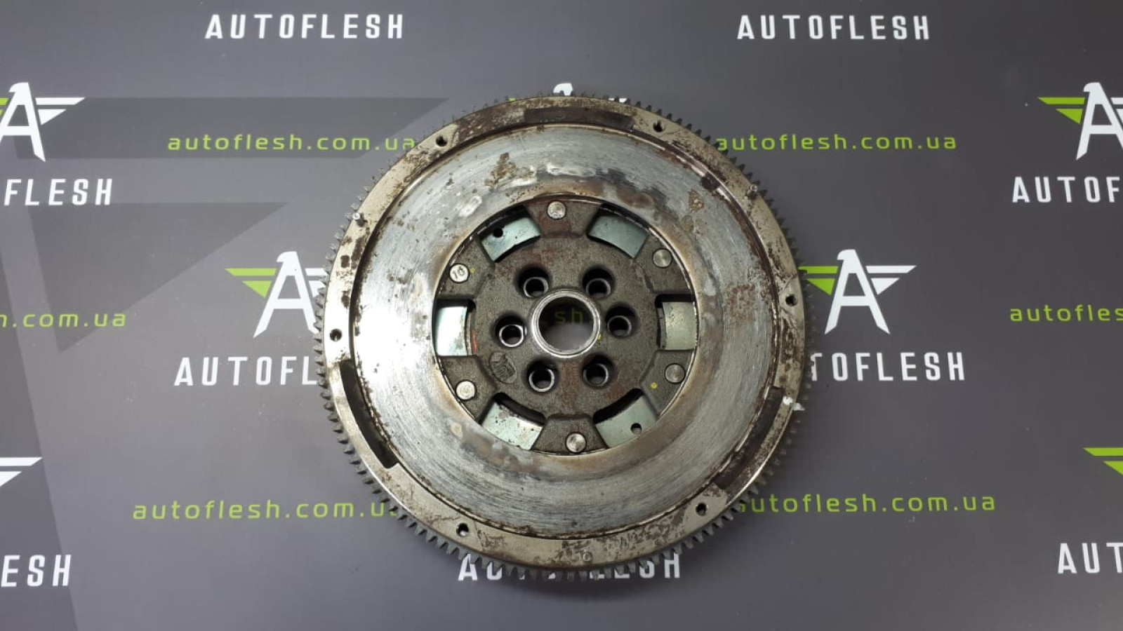 Б/у маховик демпферный 03L105266BQ для Audi/ Seat/ Skoda/ Volkswagen