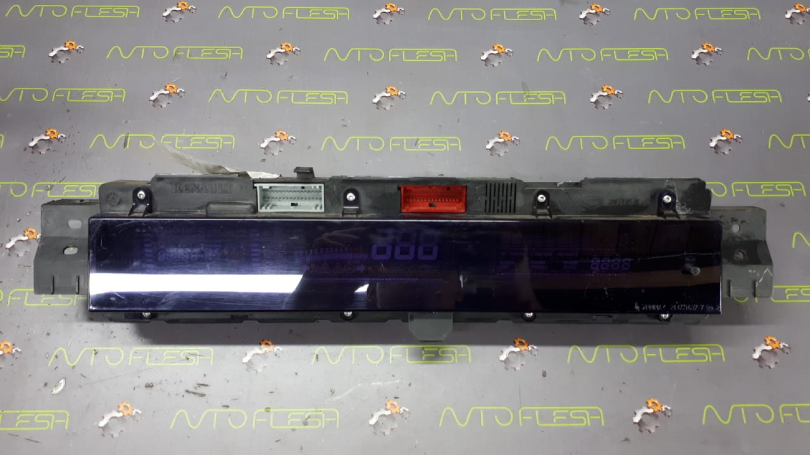 Б/у щиток приборов P8200288814 для Renault Espace IV Б/у щиток приборов P8200288814 для Renault Espace IV