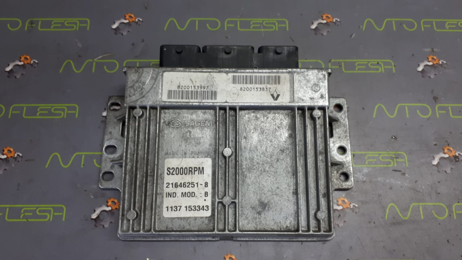 Б/у блок управления двигателем (ЭБУ) 8200153837, 8200153997 для Renault Laguna II Б/у блок управления двигателем (ЭБУ) 8200153837, 8200153997 для Renault Laguna II