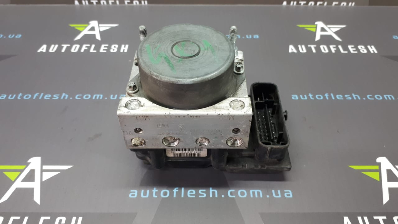 Б/у блок ABS/ блок АБС 8200806980, 0265800897 для Dacia Duster Б/у блок ABS/ блок АБС 8200806980, 0265800897 для Dacia Duster