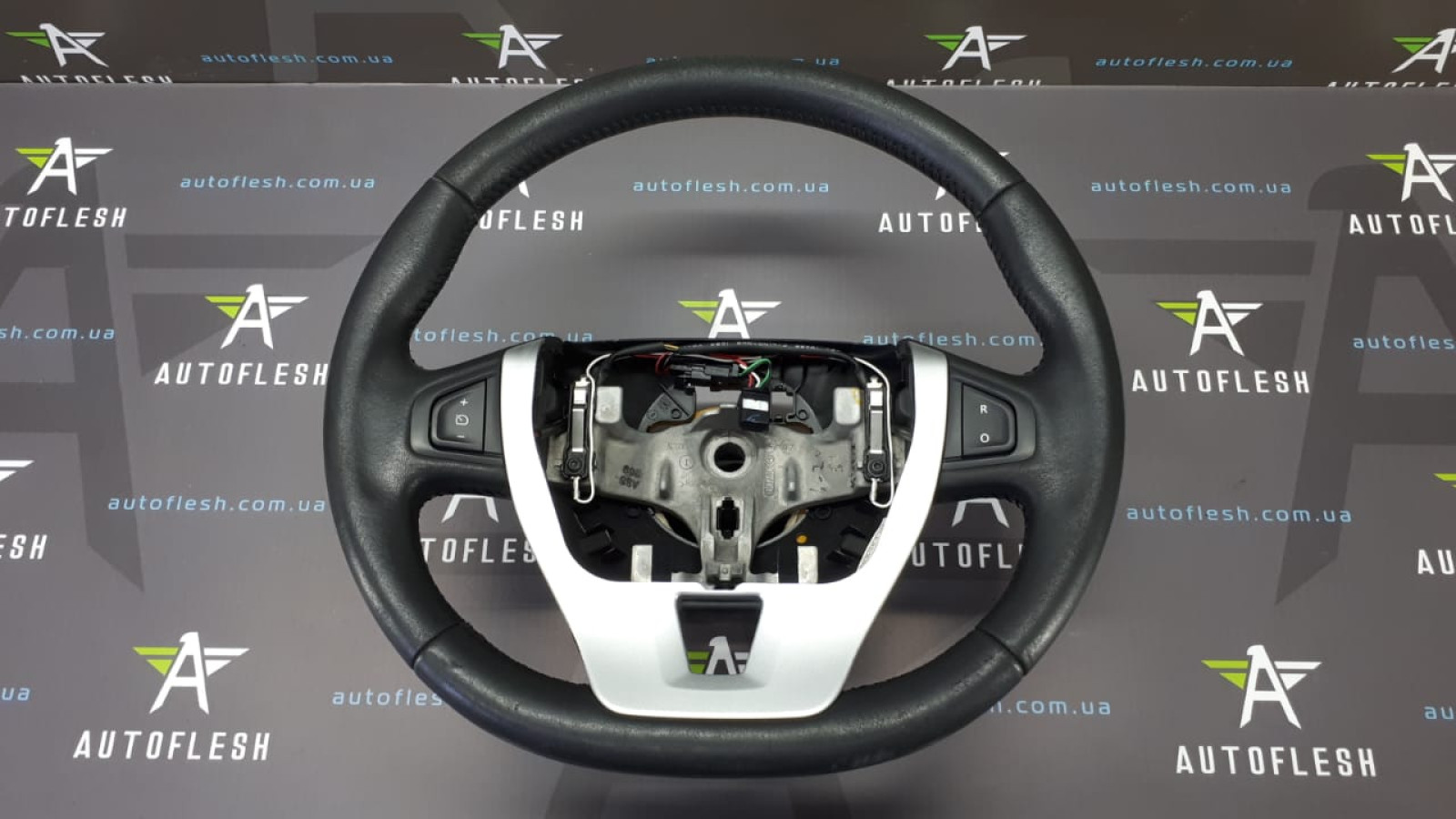 Б/у руль/ рулевое колесо 484300005R для Renault Laguna III