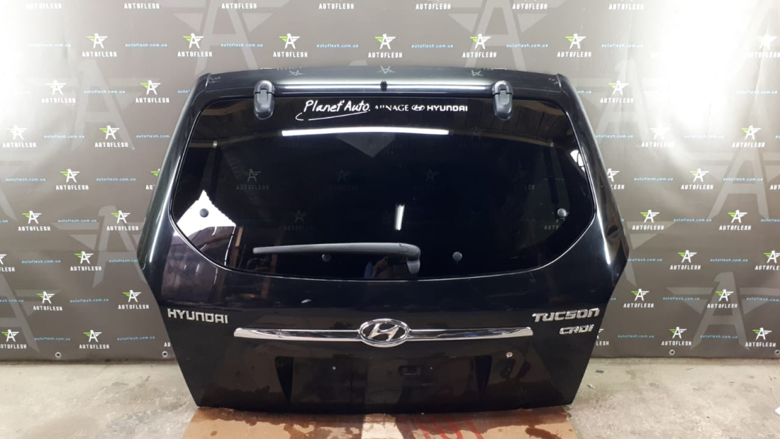 Б/у крышка багажника/ ляда 737002E010, 737002E050 для Hyundai Tucson Б/у крышка багажника/ ляда 737002E010, 737002E050 для Hyundai Tucson