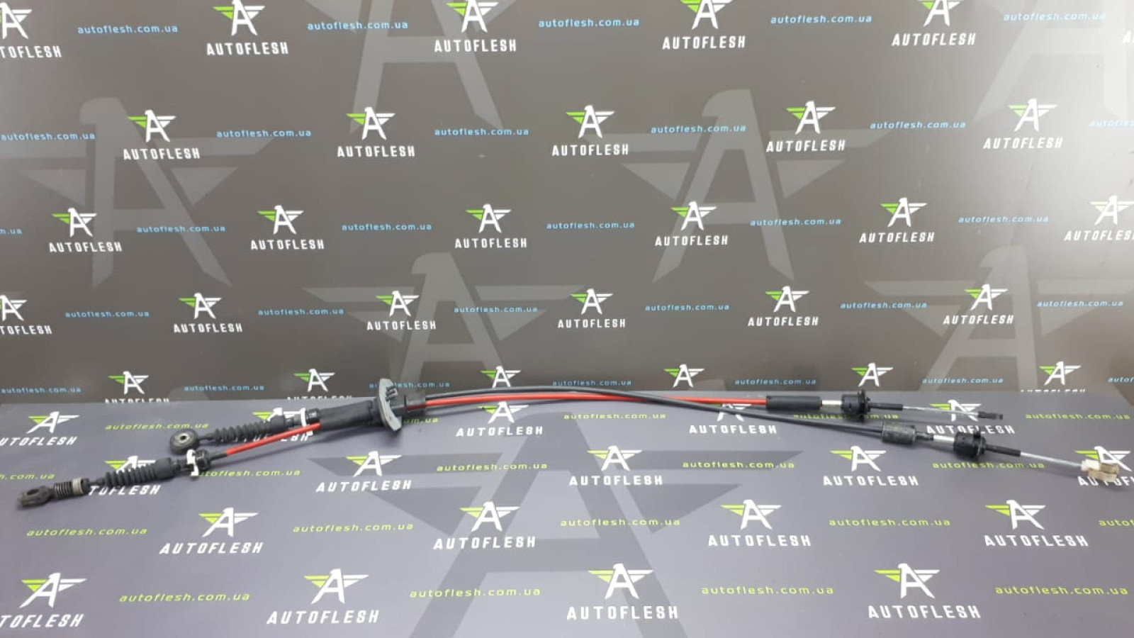 Б/у трос переключения КПП 3177034002 для SsangYong Actyon II/ Korando C Б/у трос переключения КПП 3177034002 для SsangYong Actyon II/ Korando C