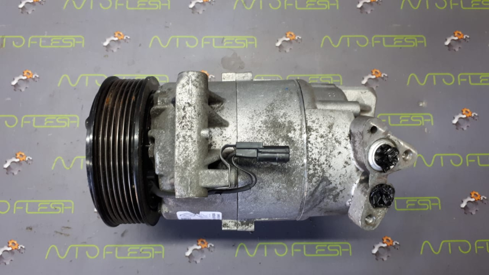Б/у компрессор кондиционера 8200669284 Delphi для Nissan/ Renault