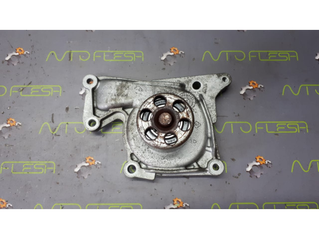 Б/у водяной насос 8200713853, 1.5 dCi для Dacia/ Nissan/ Renault Б/у водяной насос 8200713853, 1.5 dCi для Dacia/ Nissan/ Renault