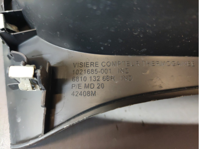 Накладка панелі приладів 681013266R, 1021685-001 Renault Fluence Накладка панелі приладів 681013266R, 1021685-001 Renault Fluence