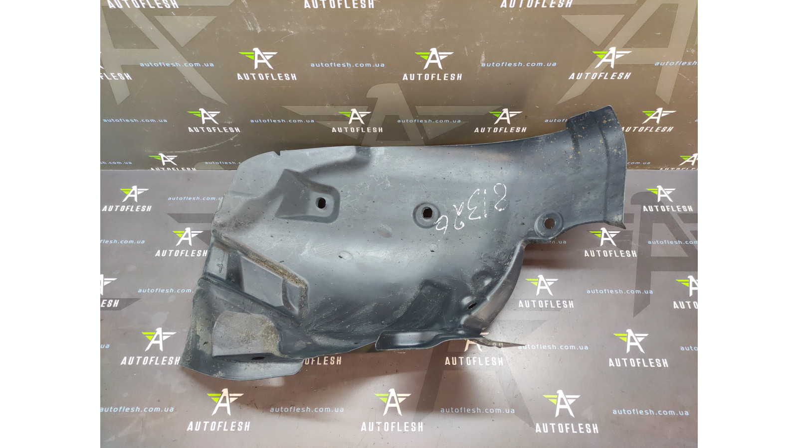 Б/у подкрылок передний правый 638450018R для Renault Fluence/ Megane III