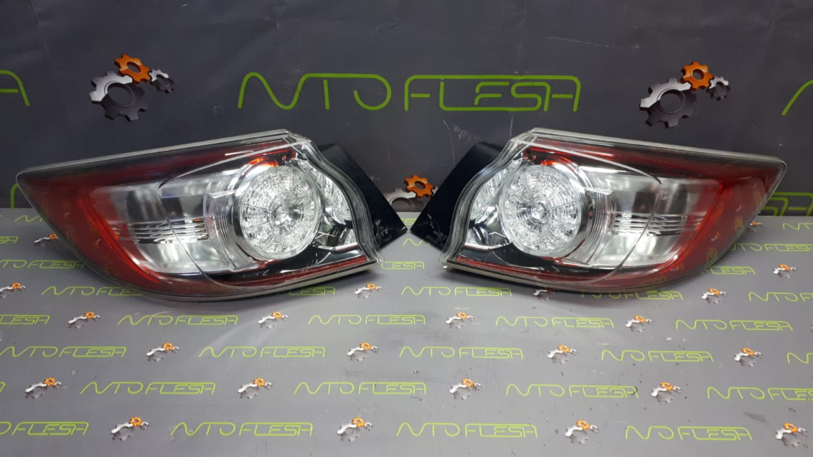 Б/у фонарь задний BBN751150/ BBN751160 для Mazda 3, хэтчбек