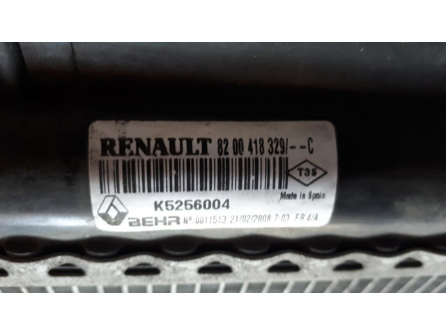 Б/у радиатор охлаждения двигателя 8200418329 на Renault Kangoo II Б/у радиатор охлаждения двигателя 8200418329 на Renault Kangoo II