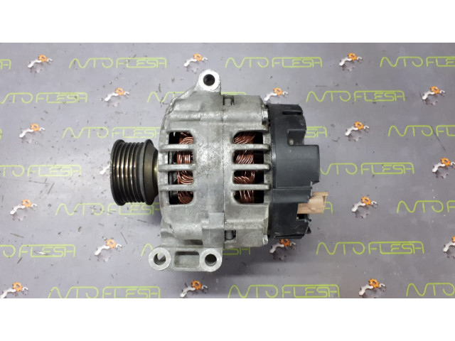 Б/у генератор 8200030635/ SG9B033, 90A/ 14V для Dacia/ Renault