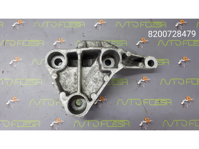 Б/у кронштейн подушки двигателя 8200728479 правый для Dacia Logan/ Sandero