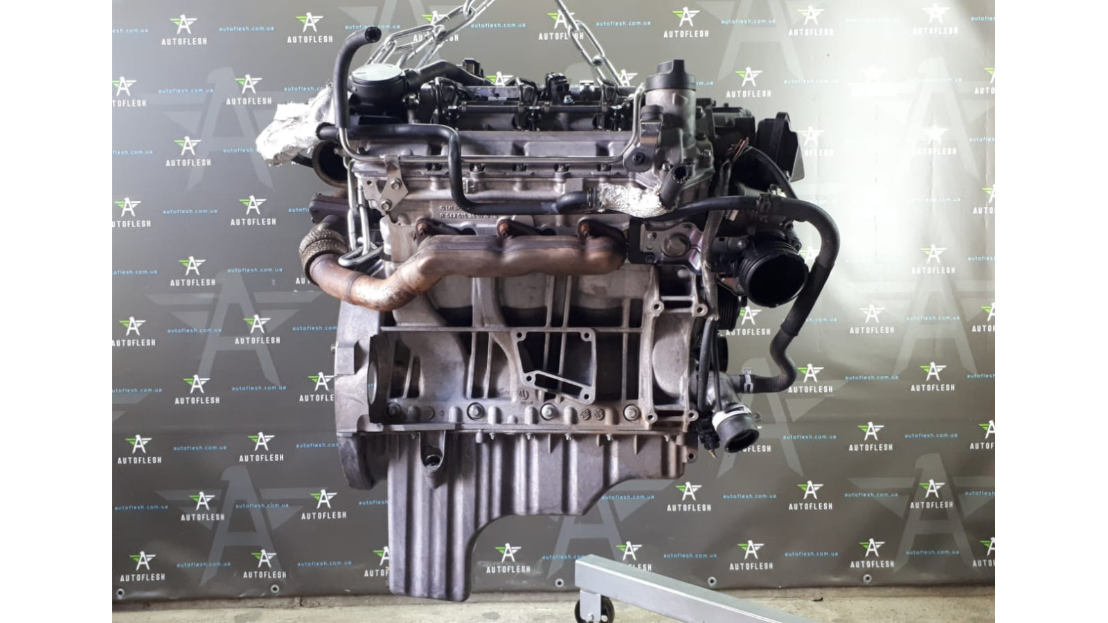 Б/у двигатель OM642, 3.0 CDI, 160 тыс.км для Chrysler/ Jeep/ Mercedes Б/у двигатель OM642, 3.0 CDI, 160 тыс.км для Chrysler/ Jeep/ Mercedes