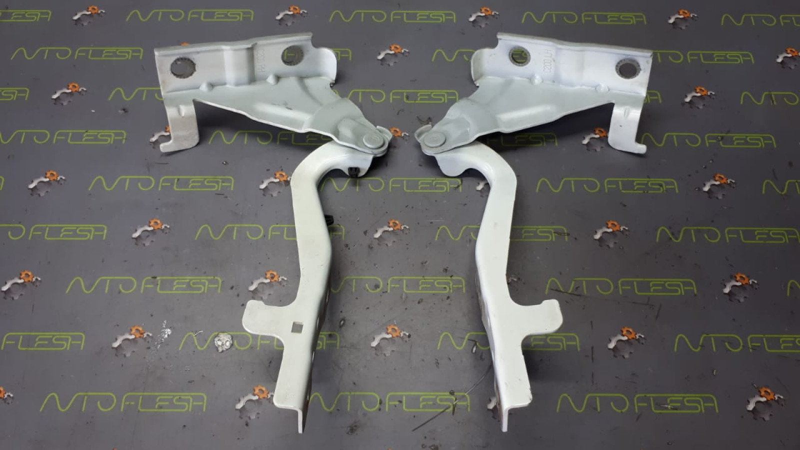 Б/у петля капота 6181031001/ 6182034001 для SsangYong Korando/ New Actyon