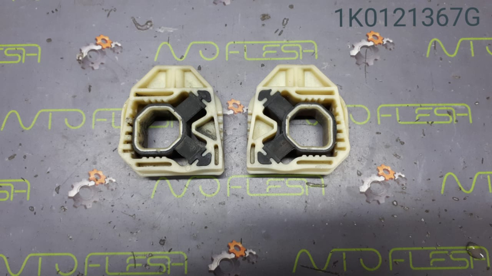 Б/у подушка/ кронштейн радиатора 1K0121367G для Audi/ Seat/ Skoda/ Volkswagen