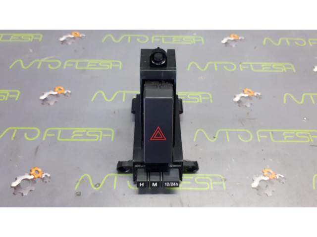 Б/у кнопка аварийной сигнализации BBP3664H0 для Mazda 3