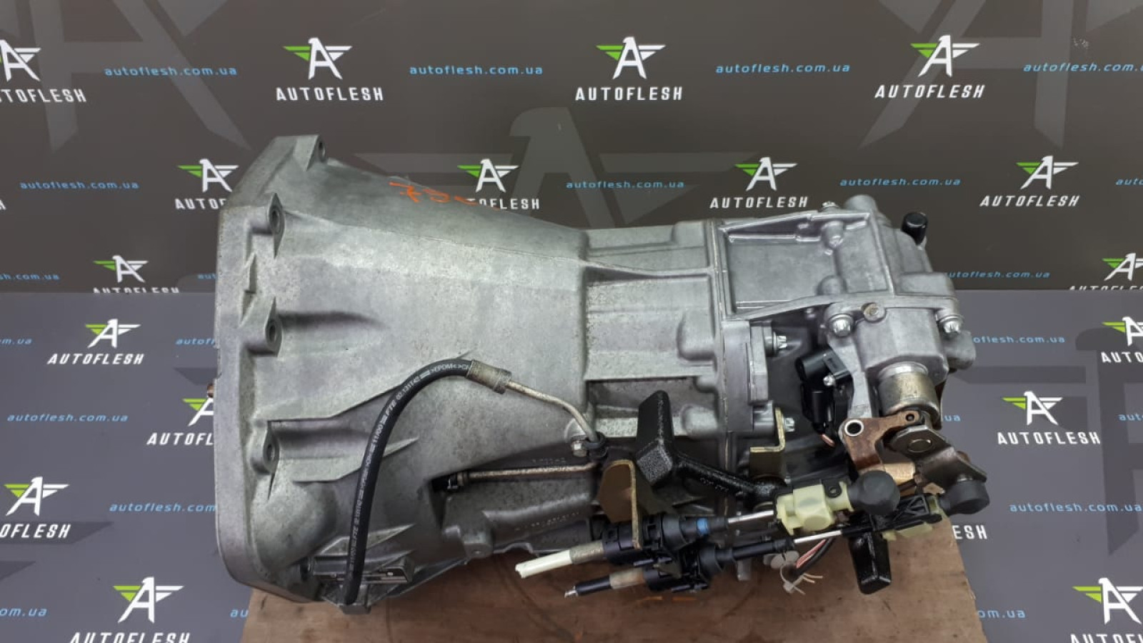 Б/у КПП/ коробка передач 711.620/ A9042610101, 2.7 CDI для Mercedes Sprinter Б/у КПП/ коробка передач 711.620/ A9042610101, 2.7 CDI для Mercedes Sprinter