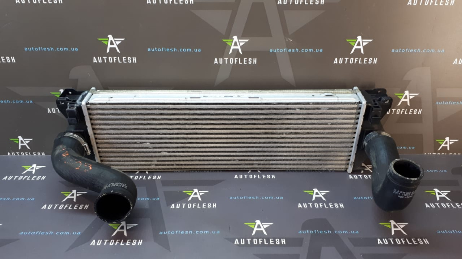 Б/у патрубок интеркуллера правый A9065283182 для Mercedes Sprinter