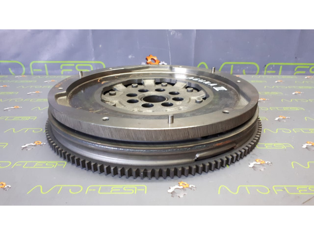 Б/у маховик демпферный 8200907206 2.0 dCi для Nissan/ Renault Б/у маховик демпферный 8200907206 2.0 dCi для Nissan/ Renault