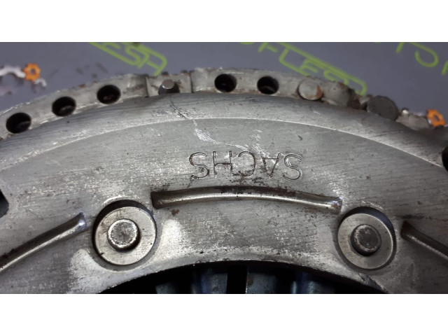 Б/у комплект сцепления 038141025N, 03G105266BM для Audi/ Seat/ Skoda/ Volkswagen Б/у комплект сцепления 038141025N, 03G105266BM для Audi/ Seat/ Skoda/ Volkswagen