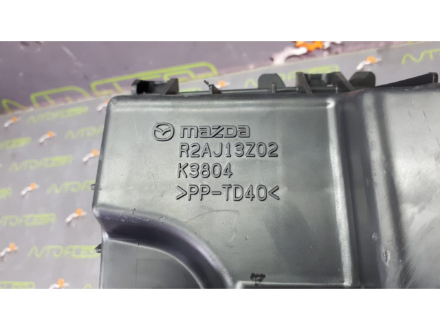 Б/у корпус воздушного фильтра LF8J13320A для Mazda 3 Б/у корпус воздушного фильтра LF8J13320A для Mazda 3