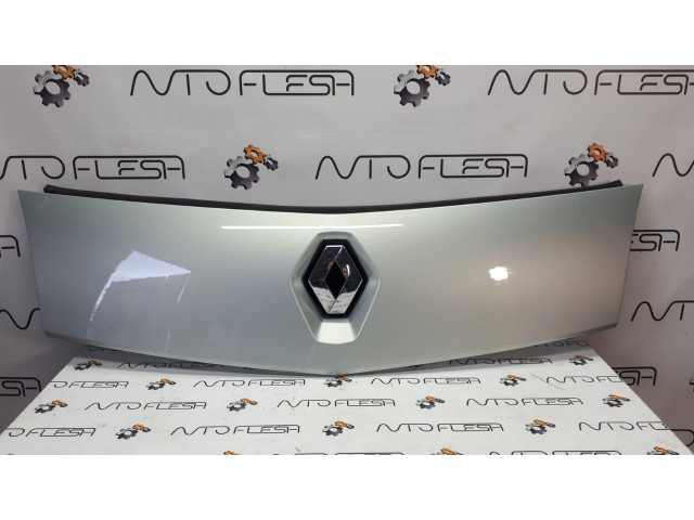 Б/у решетка радиатора 8200499017 для Renault Kangoo II Б/у решетка радиатора 8200499017 для Renault Kangoo II