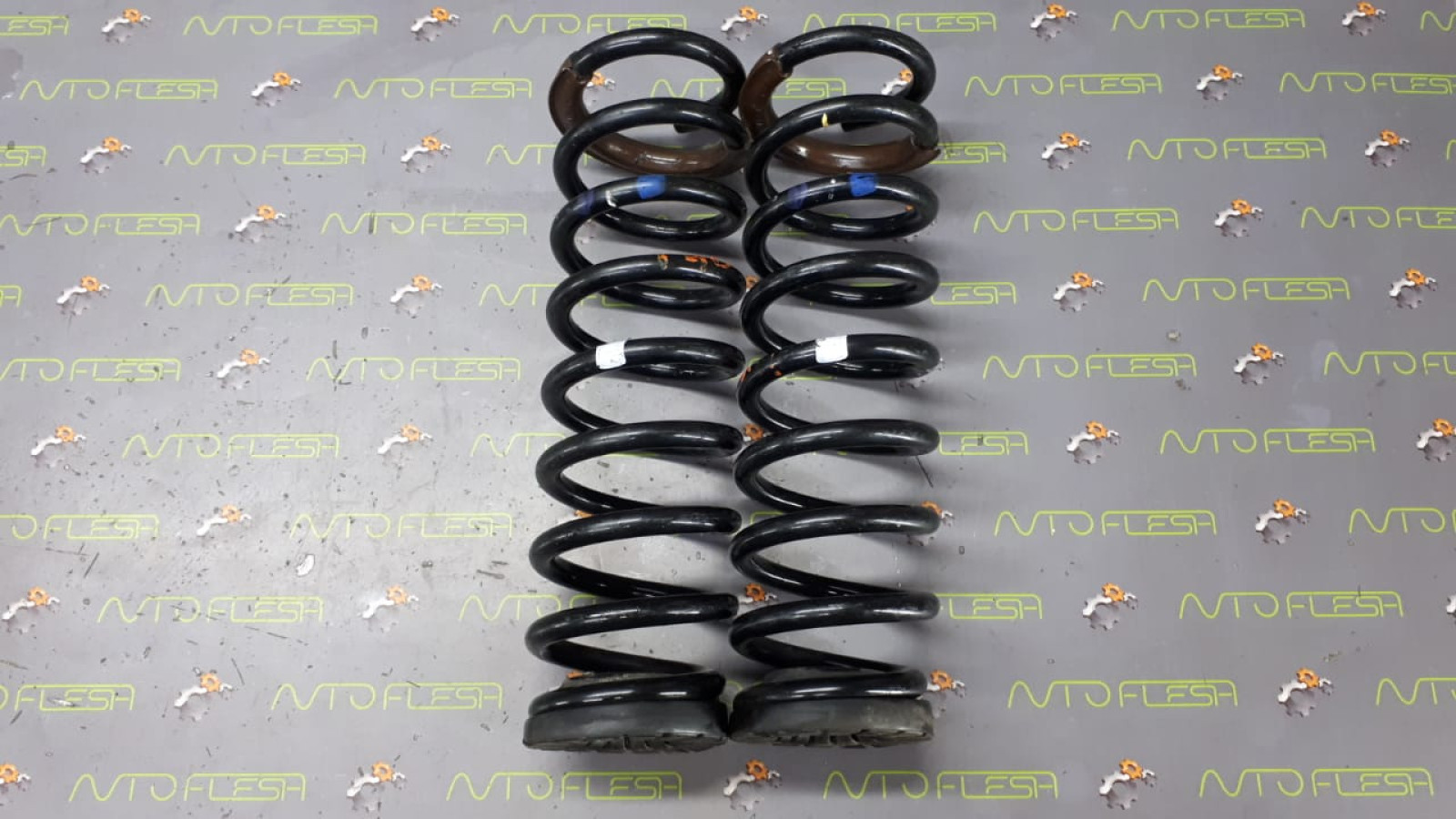 Б/у пружина подвески задняя 553503Z014 для Hyundai i40