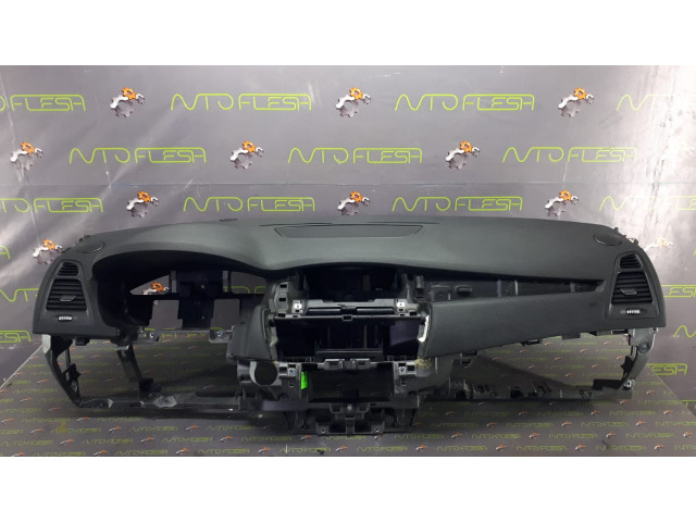 Б/у торпеда/ панель безопасности/ панель airbag 681000032R для Renault Laguna III