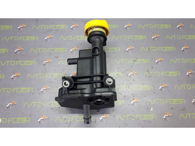 Б/у маслозаливная горловина 8200279414, 1.9 dCi для Renault