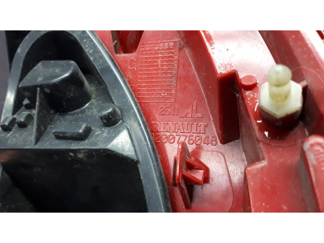 Б/у фонарь задний внешний в сборе 8200886944, 8200886946 для Renault Clio III, хэтчбек Б/у фонарь задний внешний в сборе 8200886944, 8200886946 для Renault Clio III, хэтчбек