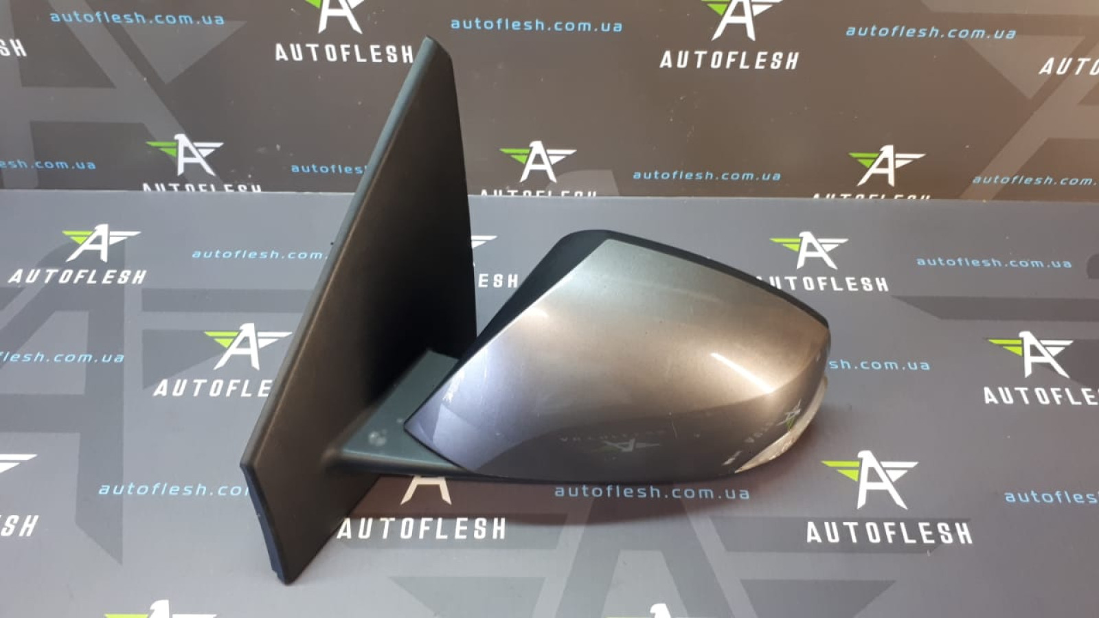 Б/у зеркало левое 963020180R, 9pin для Renault Megane III